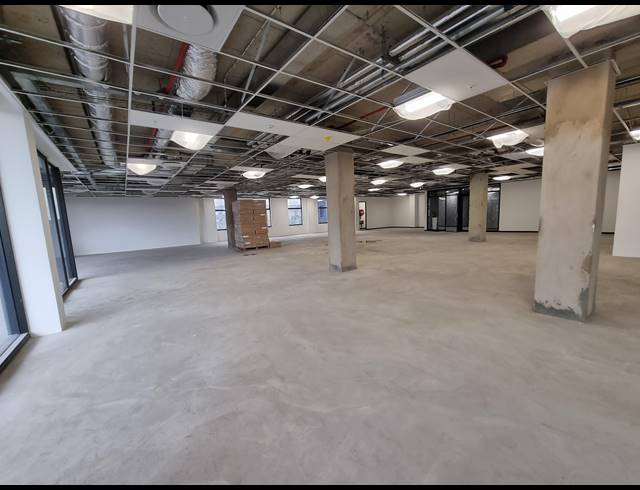 1,151M² OFFICE TO LET IN GLENADRIENNE
